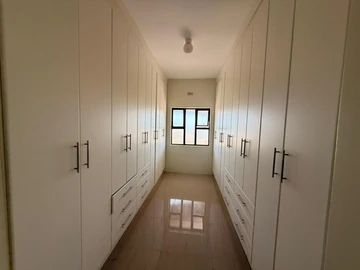 8 Bedroom House