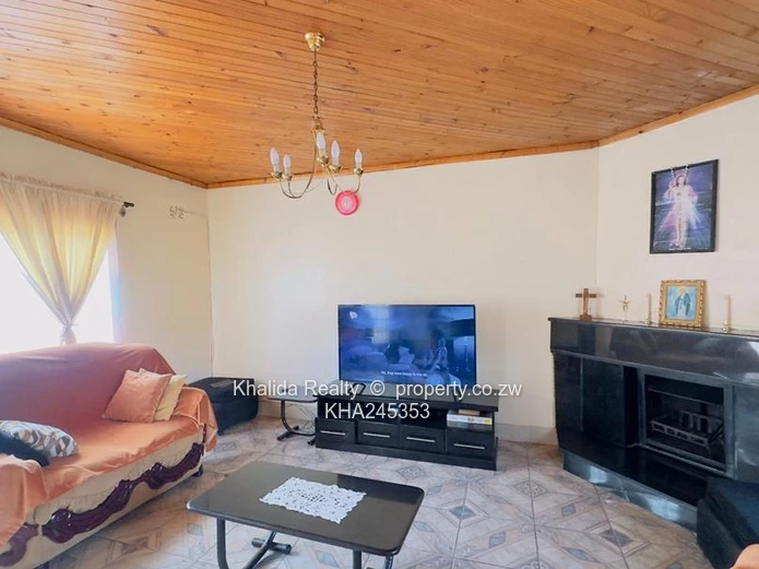 Chadcombe 3 Beds House With a 2 Beds Cottage For Sale