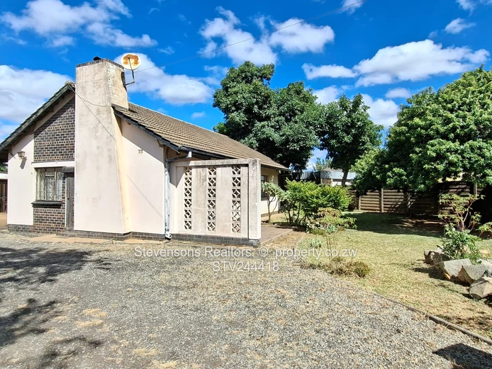 Starter/Retirement Home