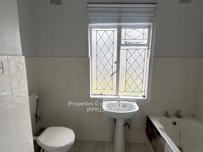 Bright 3-Bed Avondale Home with Garden, Garage & Solar