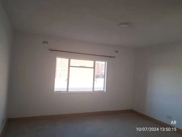 2 Bedroom Flat & Apartment