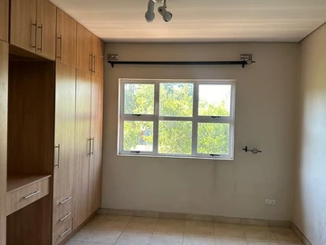 3 Bedroom Flat & Apartment