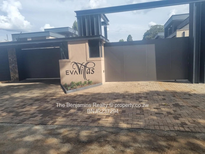 Four Bedroom Townhouse In Mount Pleasant