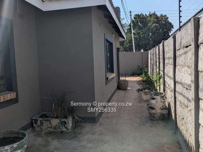 Residential House For Sale In Mainway Meadows