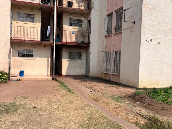 3 Bedroom Flat & Apartment