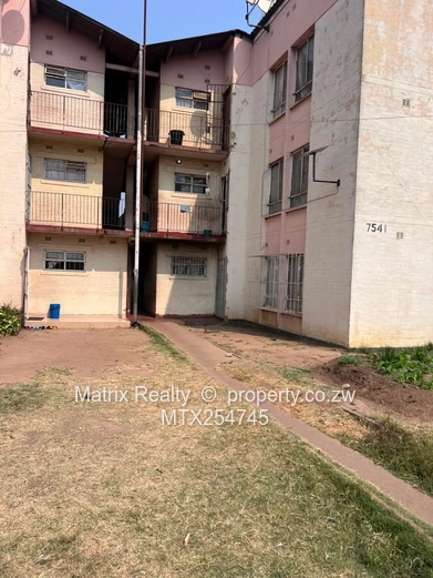 3 Bed Flat for Sale in Glen Norah
