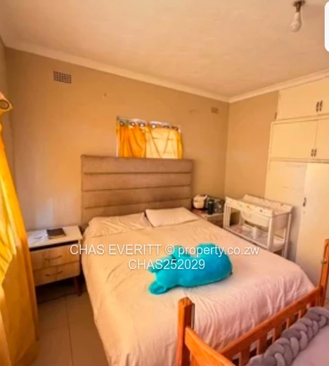 Fully Furnished 3bed Cottage To Let in Hillside