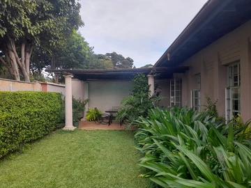 Garden flat to Let