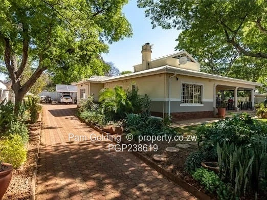 Greystone Park, Stonechat Place. (Sole Mandate)