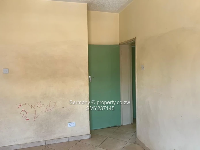 2 bedroomed flat for sale - Willowvale Flats