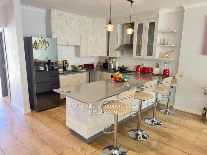 2 bed garden flat to let (Sole Mandate)