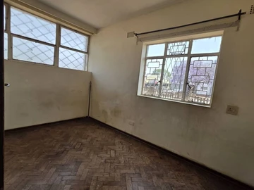 3 Bedroom Flat & Apartment
