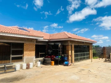 3 Bedroomed Queens park West For Sale
