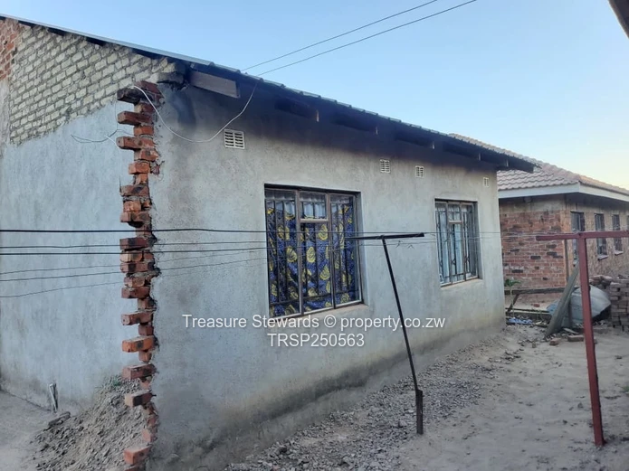 3-Bed Home with Concrete Yard in Southview Park