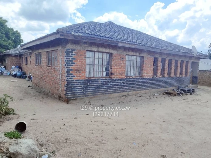 Mainway Meadows incomplete house for sale