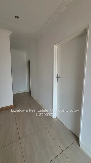 Modern 2 Bedroom Cottage To Lease (Sole Mandate)