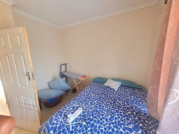 2 Bedroom Flat & Apartment