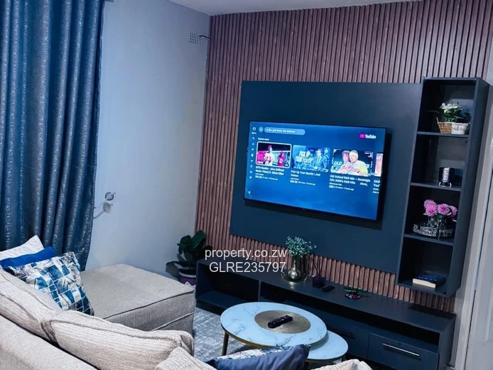 A Truly Modern & Self-Sufficient 1-Bedroom Gem in Mabelreign