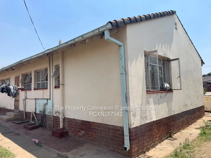 Excellent Investment Opportunity – 3-Bedroom Home In Houghton Park