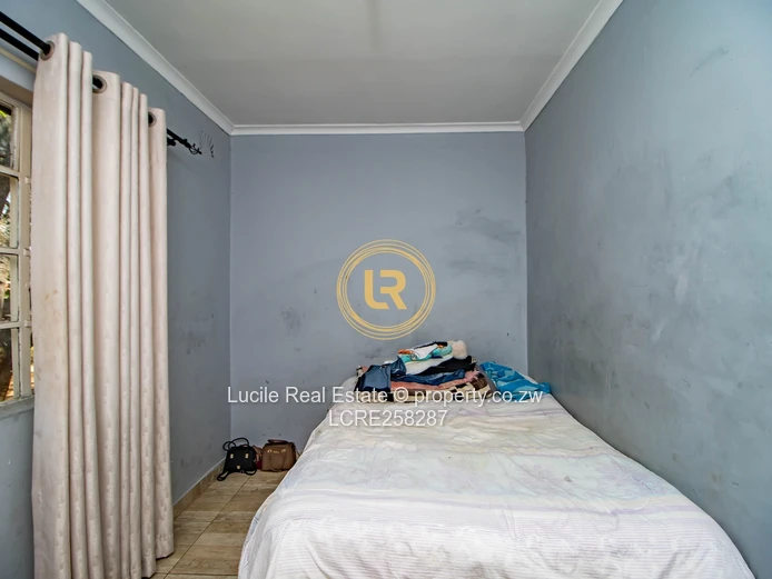 Charming 2-Bedroom Cottage in Borrowdale West – $600 per Month