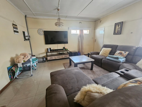 2 Bedroom Garden Flat