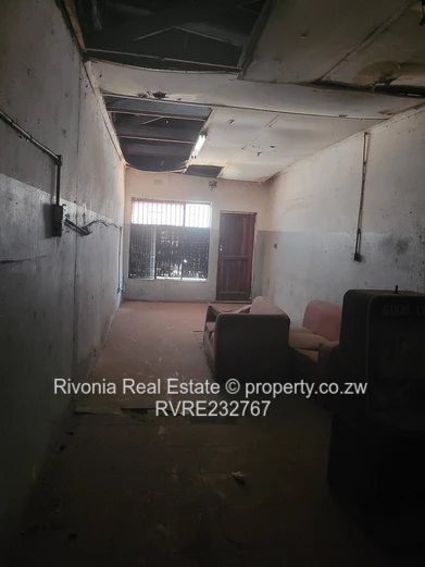 Commercial property in Highfield Mastones