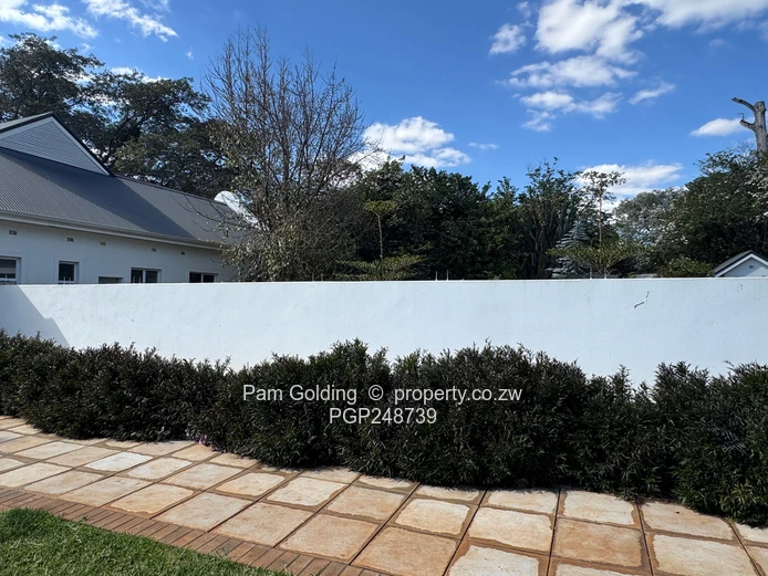 Fully Furnished Upmarket Townhouse - Vainona 