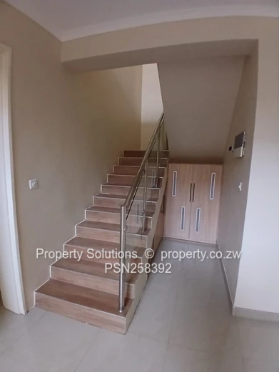 Modern 3-Bedroom Townhouse to Rent in Greencroft