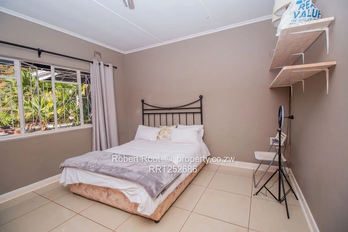 Prestigious Highlands Address-Spacious Family Home