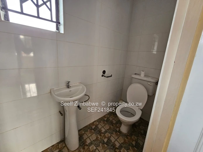 Warm & Inviting 2 bed Cottage to rent in Bluffhill 