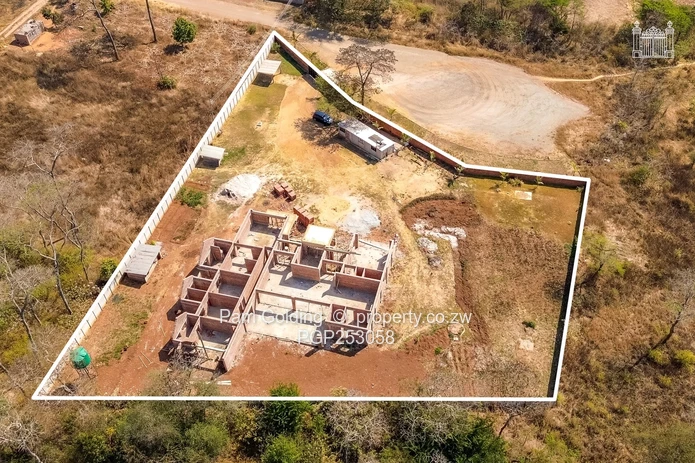 Incomplete 4-bed House with a Good Borehole (Sole Mandate)