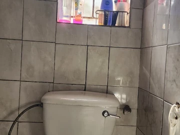 2 Bedroom Flat & Apartment