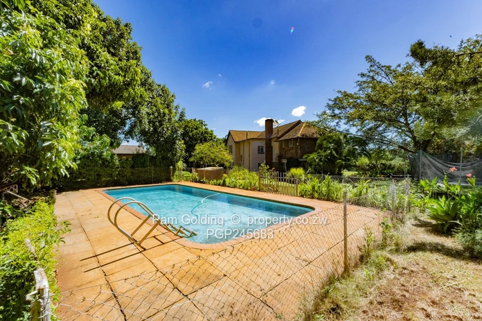 Charming Double-Storey Residence in Alexandra Park For Sale (Sole Mandate)