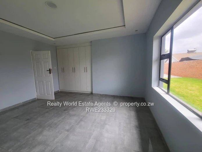 For Sale: 5-Bedroom Home In Mt Pleasant Heights (Sole Mandate)