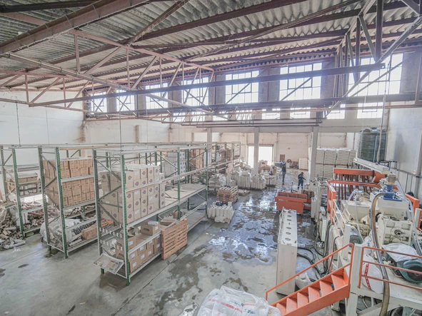 Warehouse & Factory