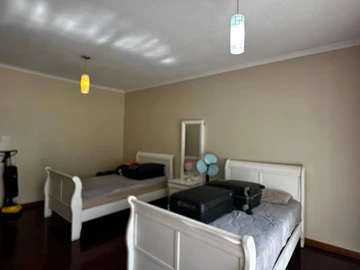 3 Bedroom Flat & Apartment