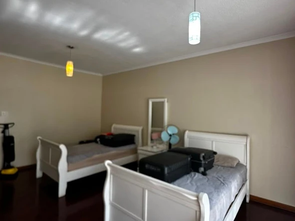 3 Bedroom Flat & Apartment