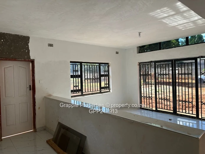 4-Bed Philadelphia Home - Modern Tiles & Borehole