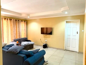 5 Bedroom House