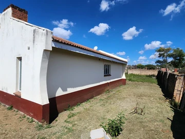 6 Bedroom House