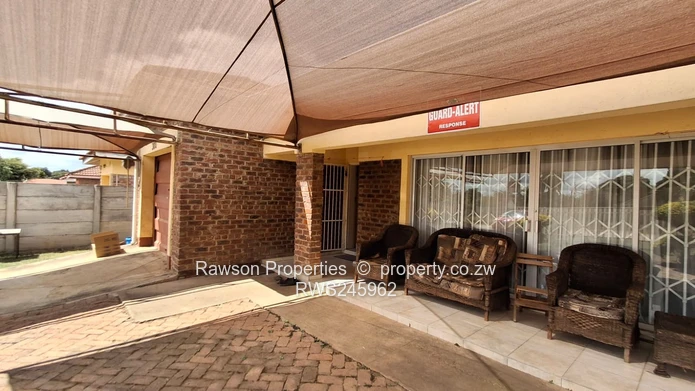 3-Bed Prospect Home: Verandah, Carport, Solar
