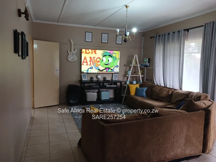 Mabelreign, Haig Park – 3-Bedroomed House For Sale | Us$170,000