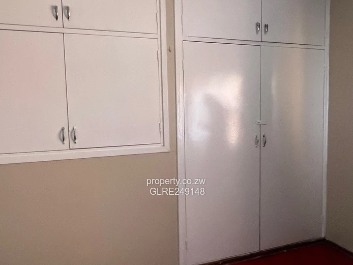 2-Bed Garden Flat in Greencroft, Harare West – Borehole
