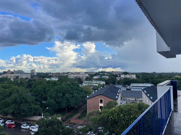 2 Bedroom Flat & Apartment