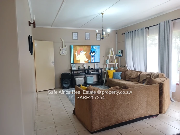 Mabelreign, Haig Park – 3-Bedroomed House For Sale | Us$170,000