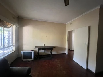 2 Bedroom Garden Flat