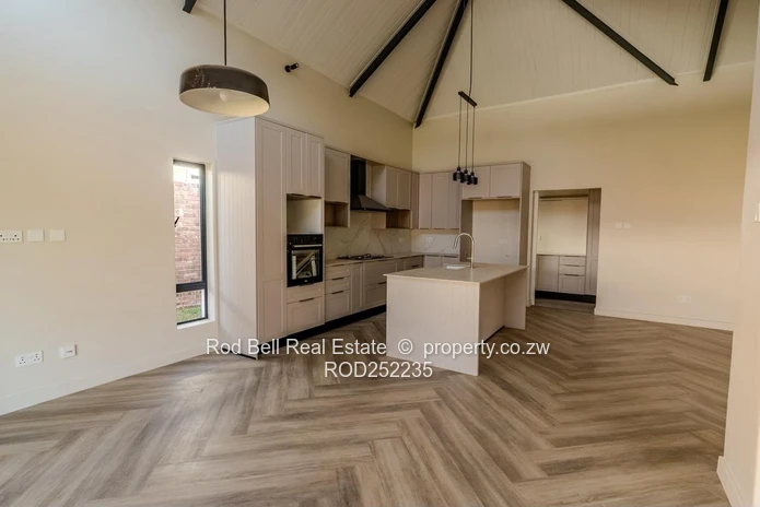 Upmarket brand new 3-bedroom townhouse