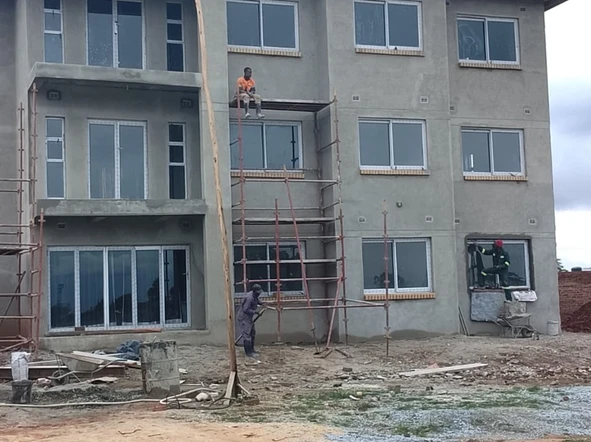 3 Bedroom Flat & Apartment