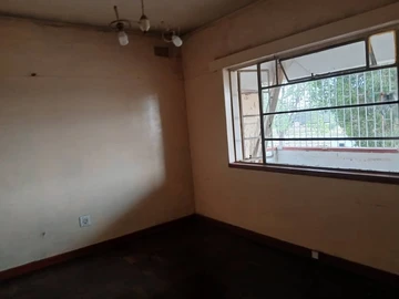 2 Bedroom Flat & Apartment