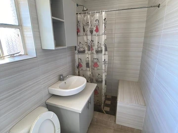 7 Bedroom House